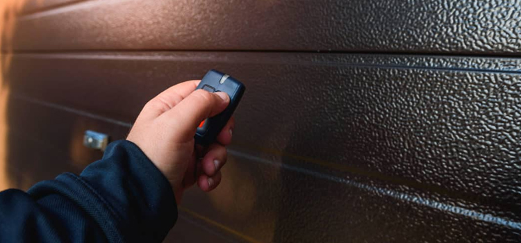 automatic door opener with remote control in Lakeside